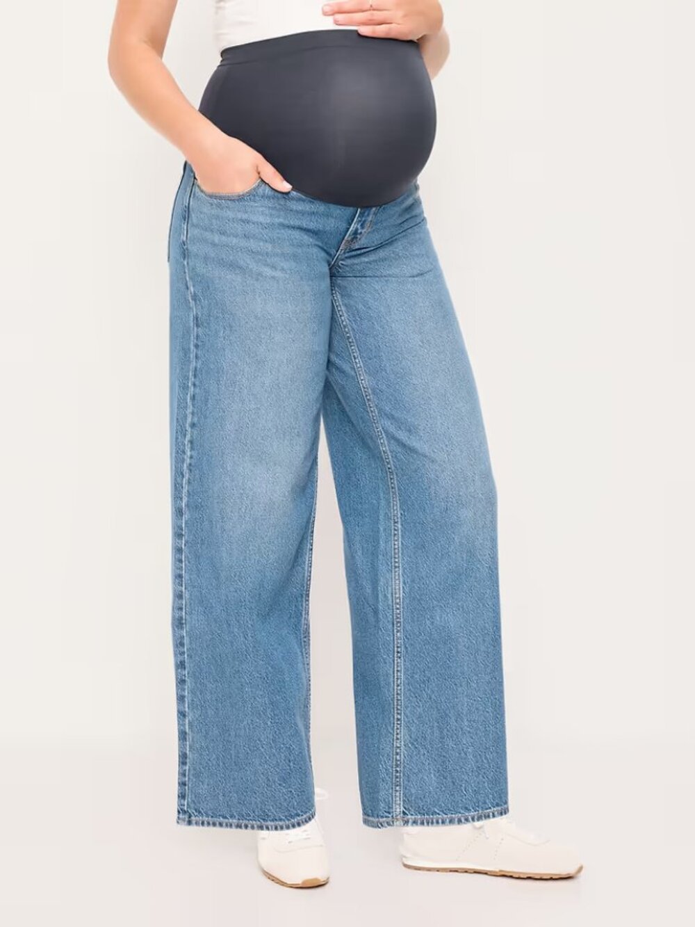 Old Navy Size 6 Maternity Full-Panel Wow Pull On Baggy Jeans 50% off Retail